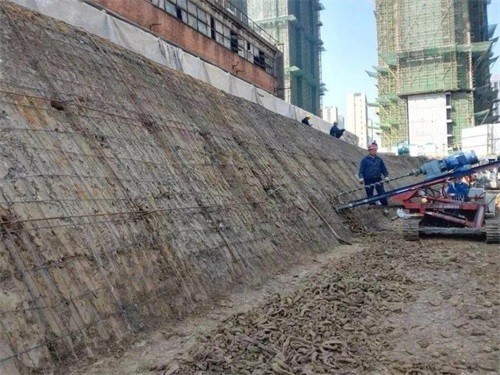 老城建筑边坡支护